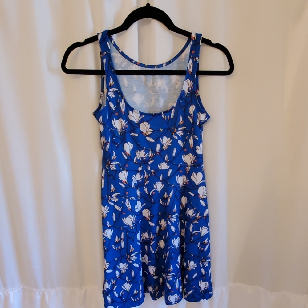 Dress - Picture 4 of 4